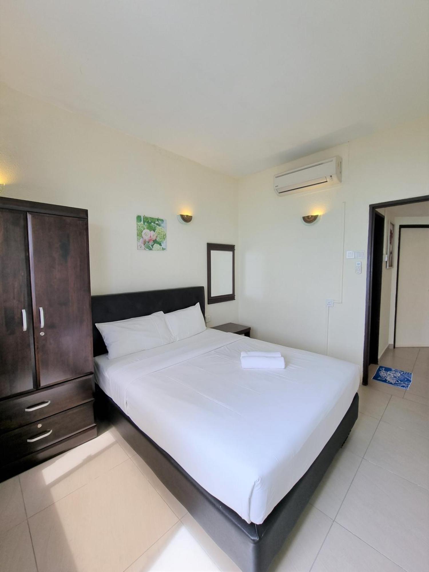 Green Ocean Seaview Apartment Batu Ferringhi Extérieur photo