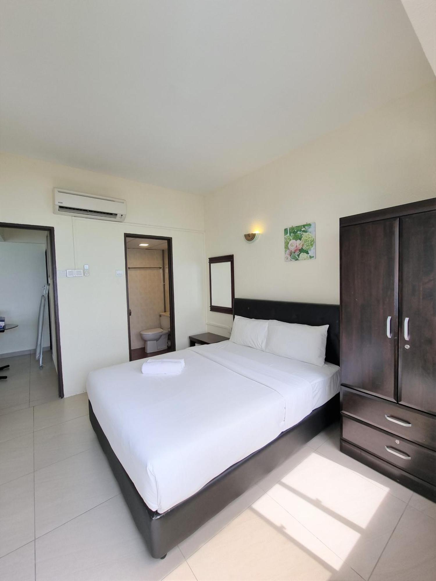 Green Ocean Seaview Apartment Batu Ferringhi Extérieur photo