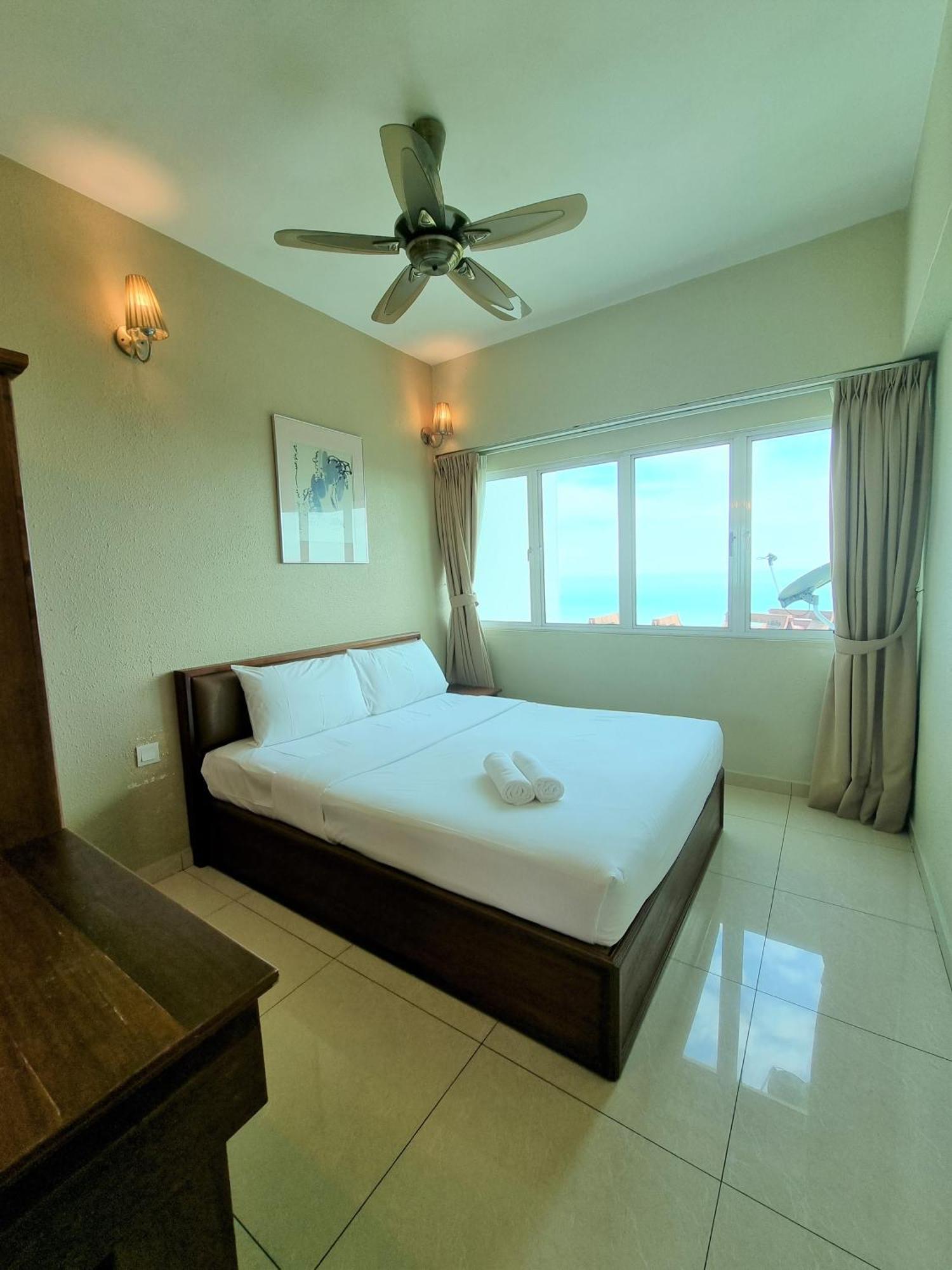 Green Ocean Seaview Apartment Batu Ferringhi Extérieur photo