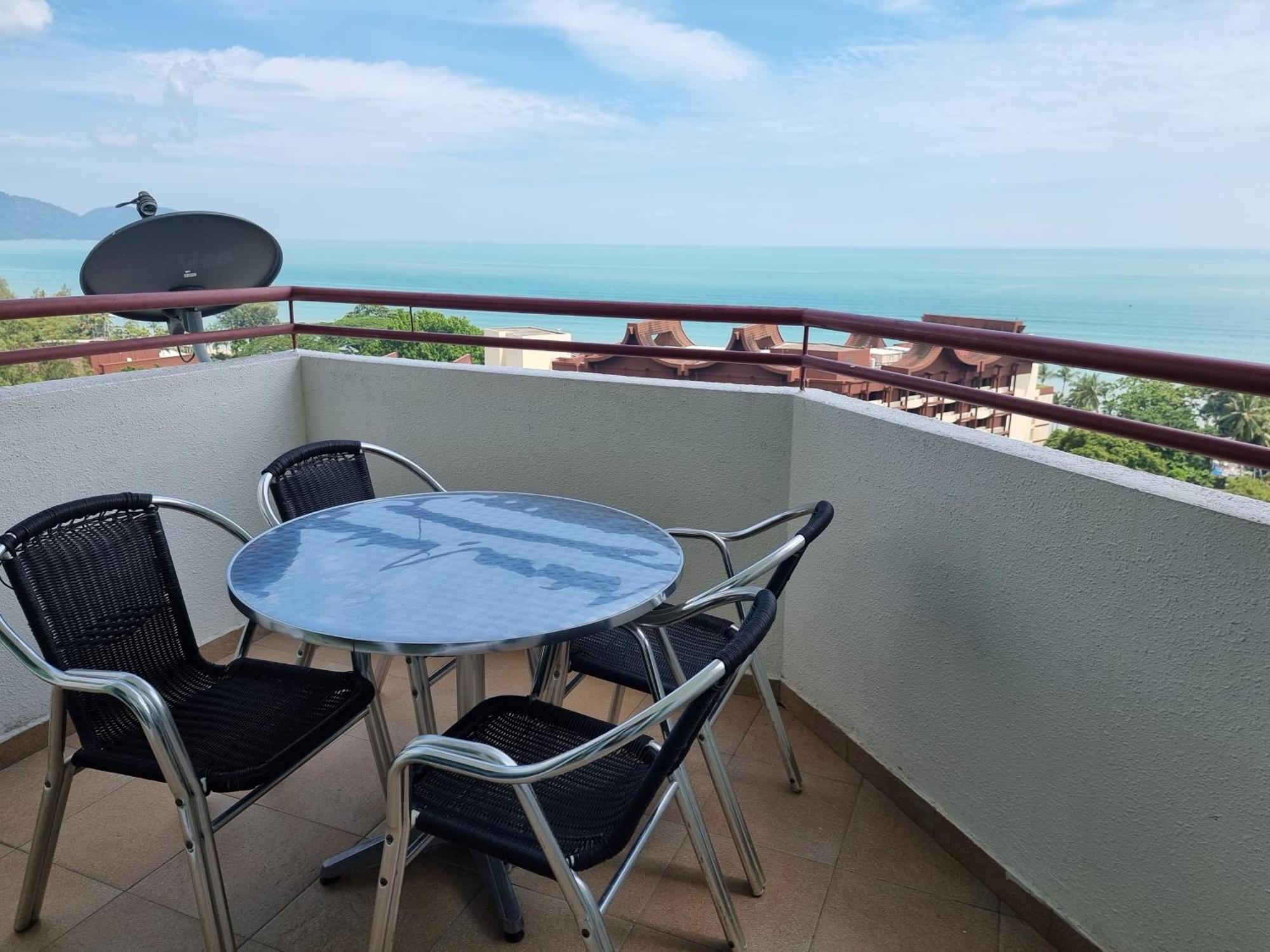 Green Ocean Seaview Apartment Batu Ferringhi Extérieur photo
