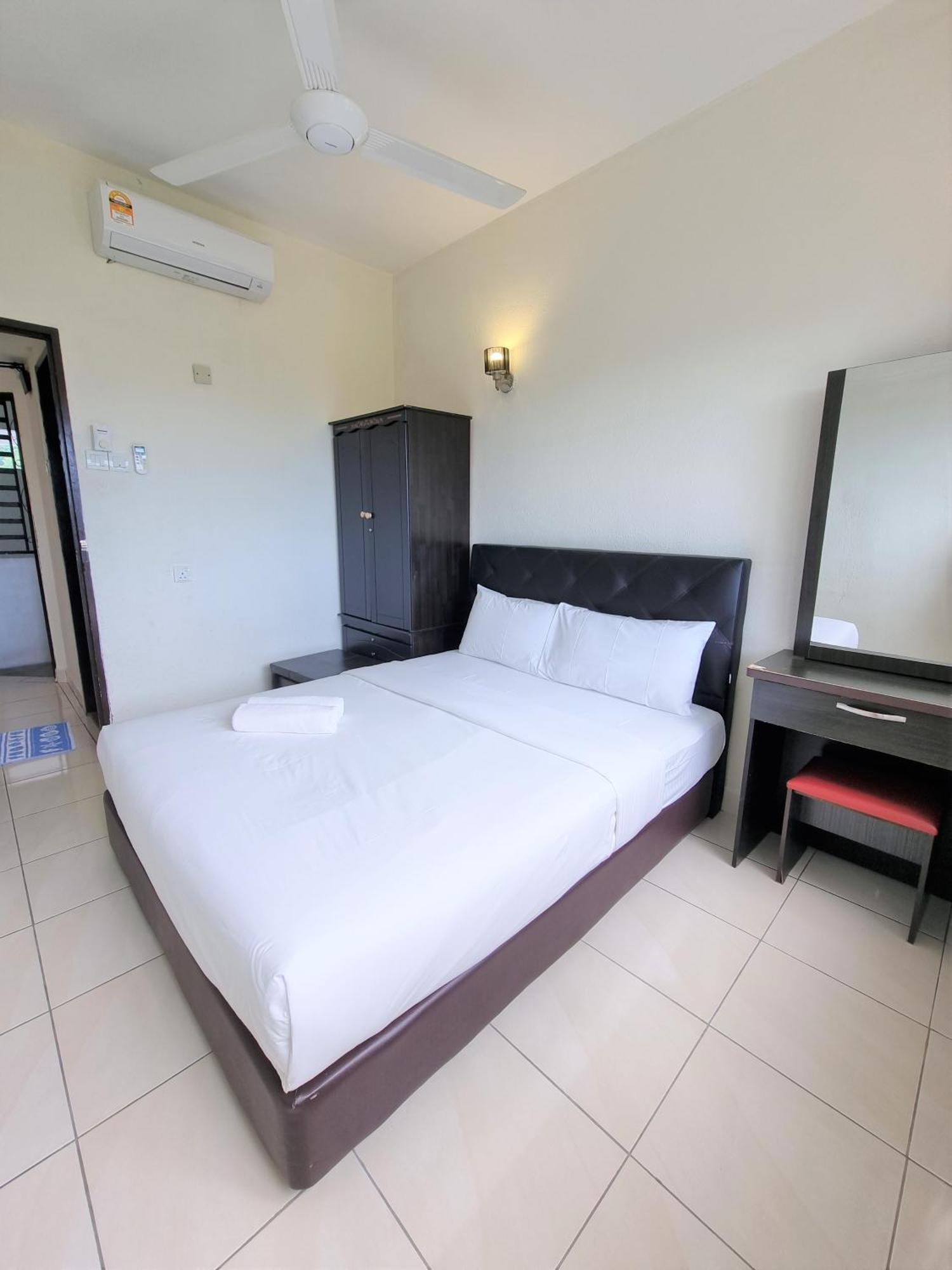 Green Ocean Seaview Apartment Batu Ferringhi Extérieur photo