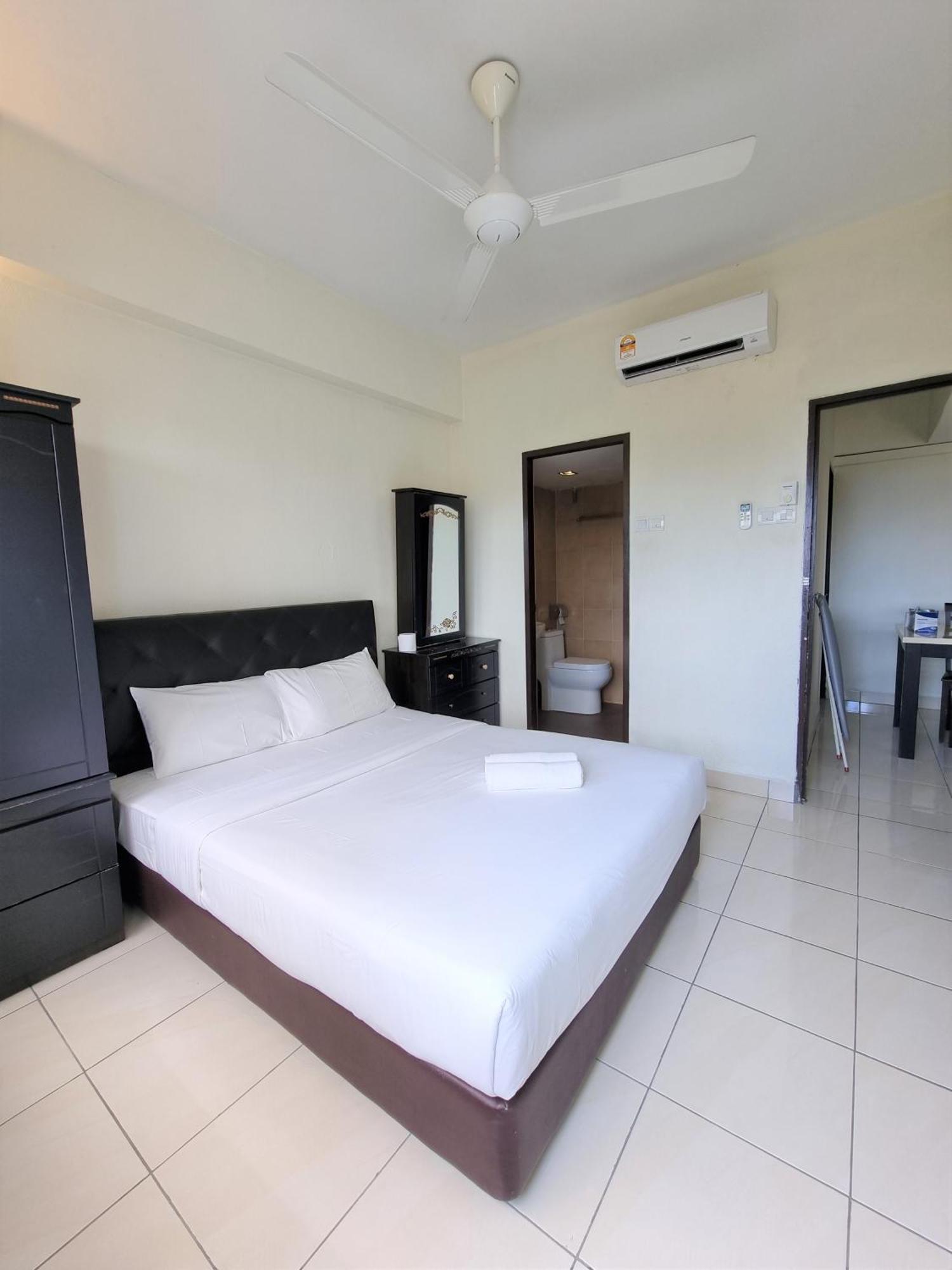 Green Ocean Seaview Apartment Batu Ferringhi Extérieur photo