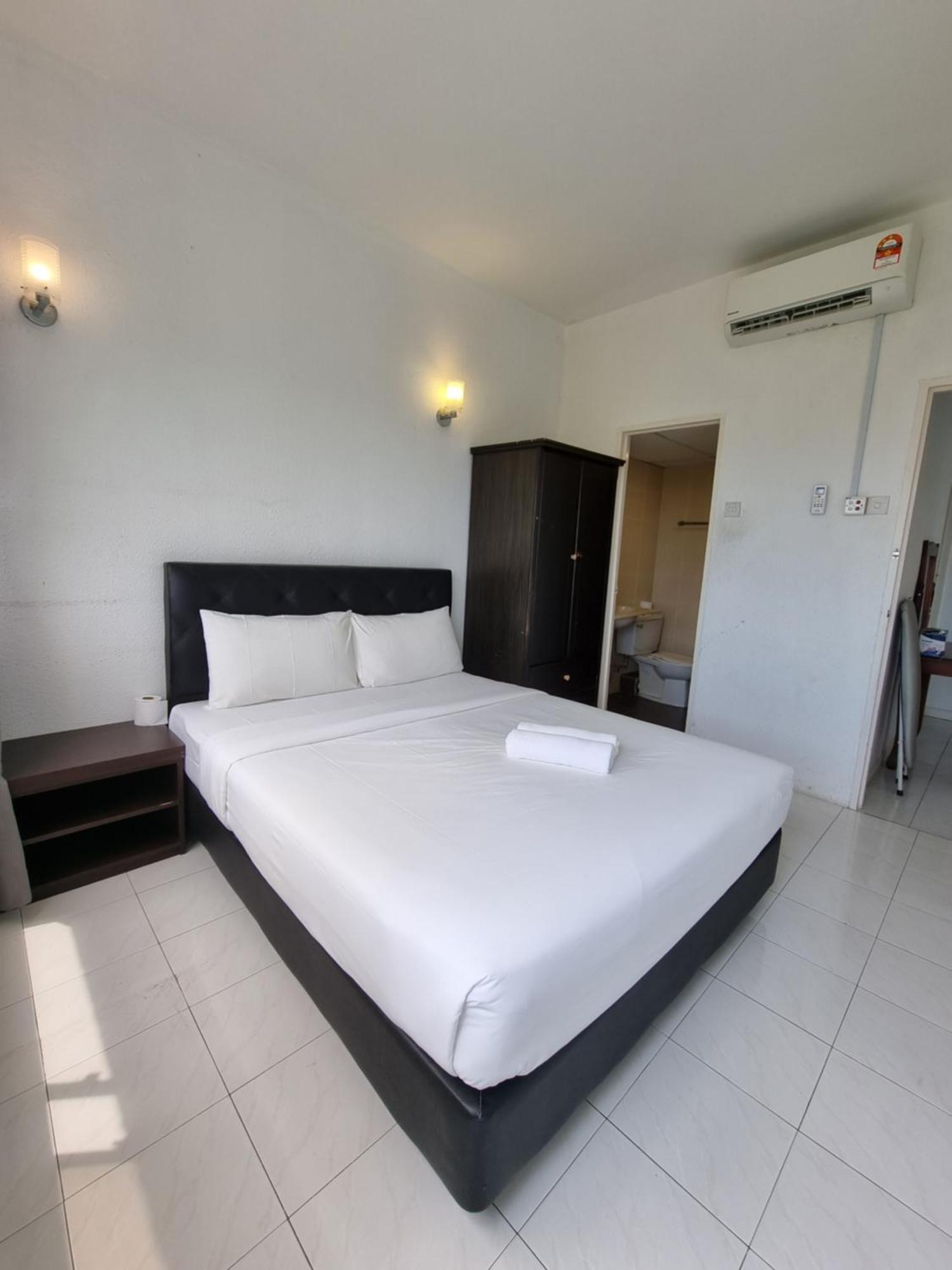 Green Ocean Seaview Apartment Batu Ferringhi Extérieur photo